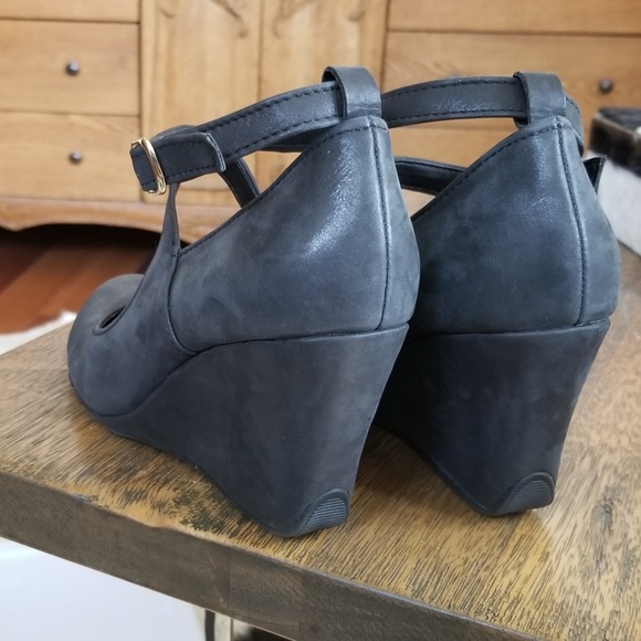 Clavin Klein rubber sole wedge - Picture 2 of 4